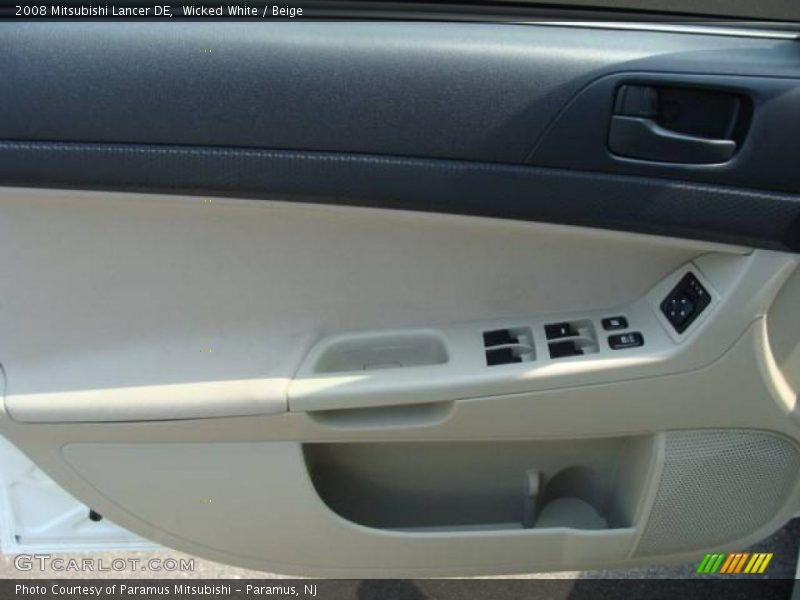 Wicked White / Beige 2008 Mitsubishi Lancer DE