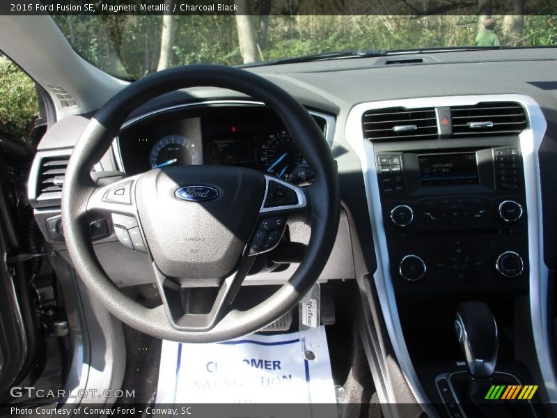 Magnetic Metallic / Charcoal Black 2016 Ford Fusion SE