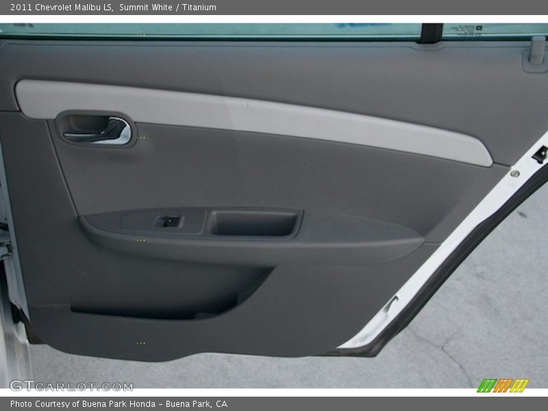 Summit White / Titanium 2011 Chevrolet Malibu LS