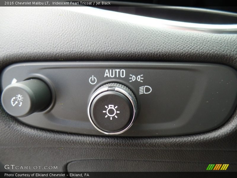 Iridescent Pearl Tricoat / Jet Black 2016 Chevrolet Malibu LT