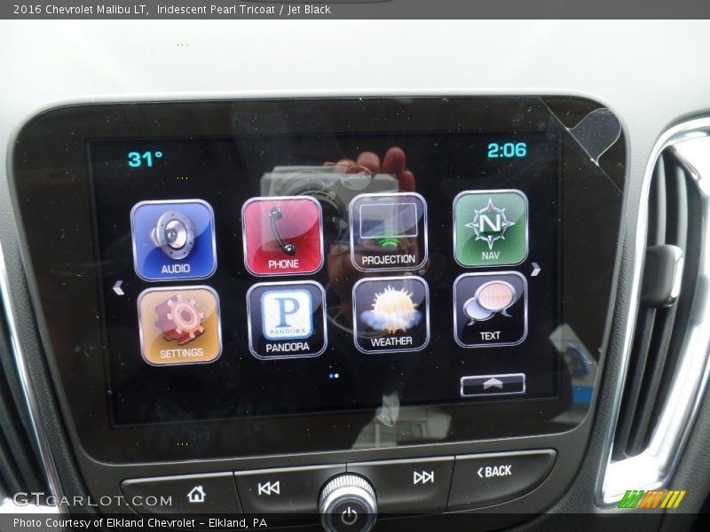 Iridescent Pearl Tricoat / Jet Black 2016 Chevrolet Malibu LT