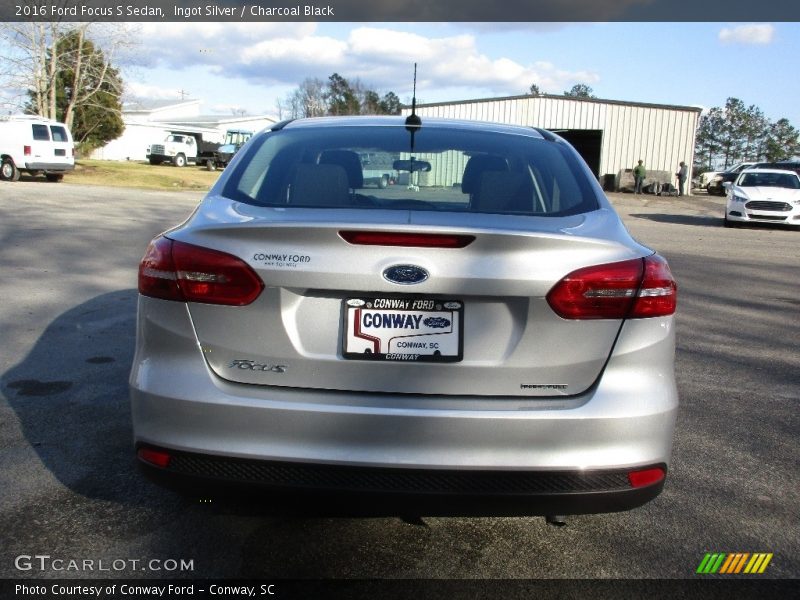 Ingot Silver / Charcoal Black 2016 Ford Focus S Sedan
