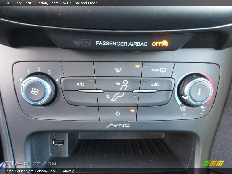 Ingot Silver / Charcoal Black 2016 Ford Focus S Sedan