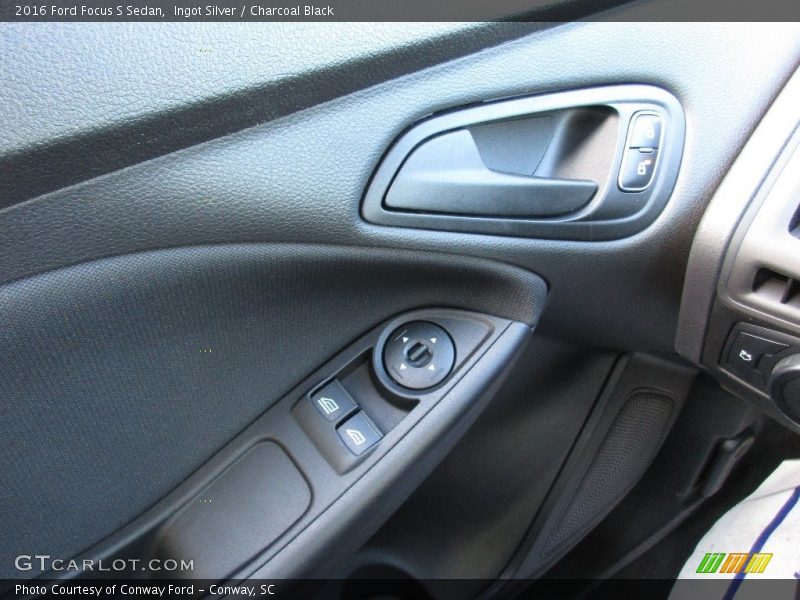 Ingot Silver / Charcoal Black 2016 Ford Focus S Sedan