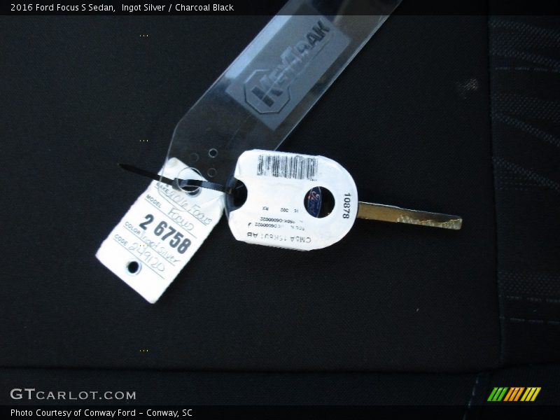 Ingot Silver / Charcoal Black 2016 Ford Focus S Sedan