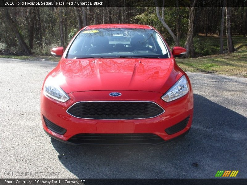 Race Red / Charcoal Black 2016 Ford Focus SE Sedan