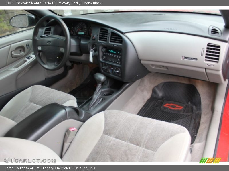 Victory Red / Ebony Black 2004 Chevrolet Monte Carlo LS