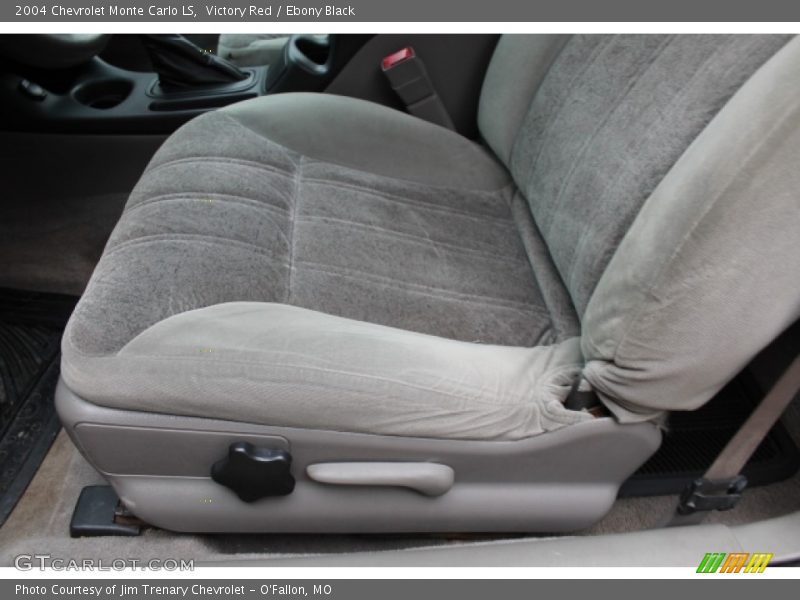 Victory Red / Ebony Black 2004 Chevrolet Monte Carlo LS