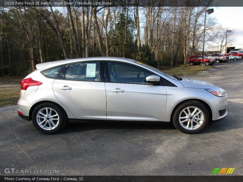 Ingot Silver / Medium Light Stone 2016 Ford Focus SE Hatch