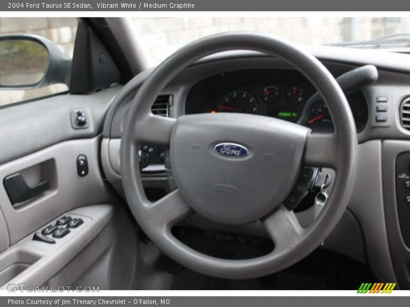 Vibrant White / Medium Graphite 2004 Ford Taurus SE Sedan