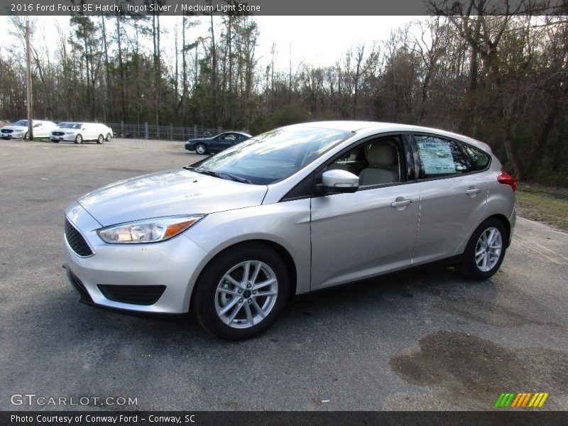 Ingot Silver / Medium Light Stone 2016 Ford Focus SE Hatch
