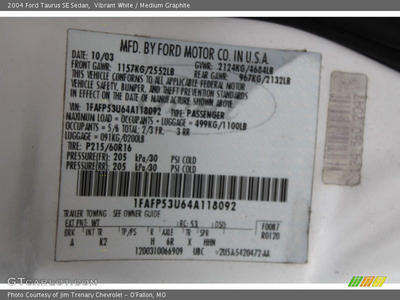 Vibrant White / Medium Graphite 2004 Ford Taurus SE Sedan