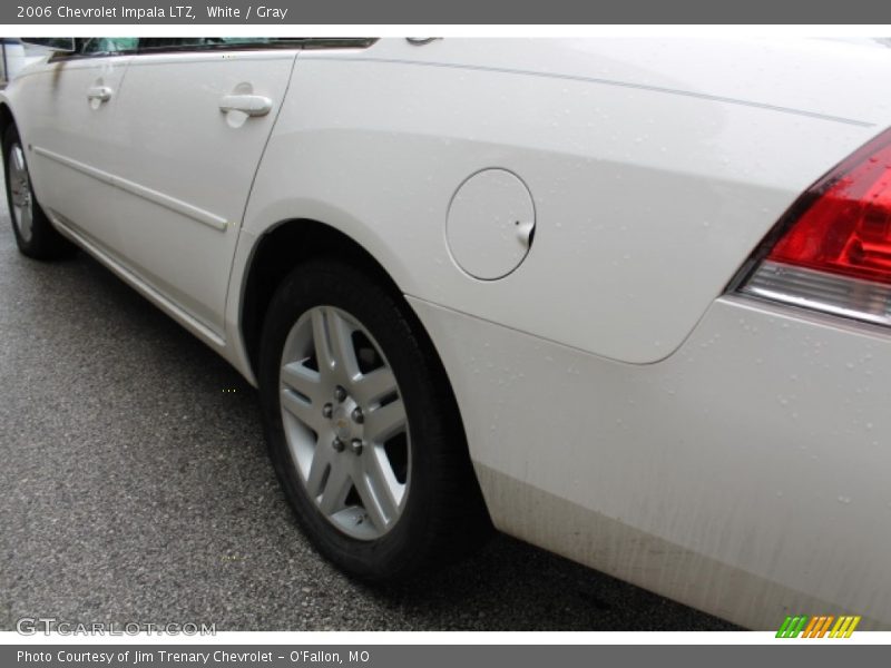 White / Gray 2006 Chevrolet Impala LTZ