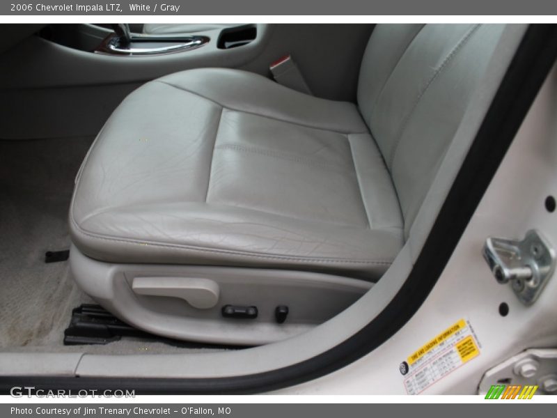 White / Gray 2006 Chevrolet Impala LTZ
