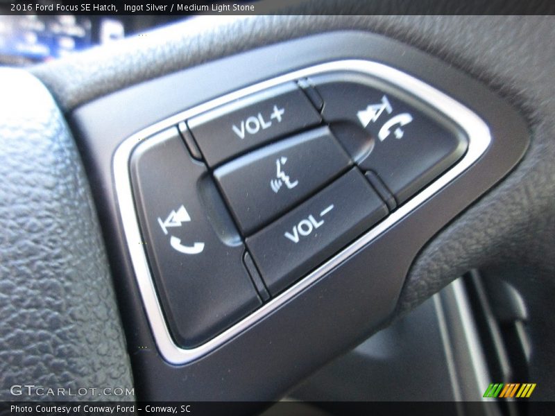 Ingot Silver / Medium Light Stone 2016 Ford Focus SE Hatch