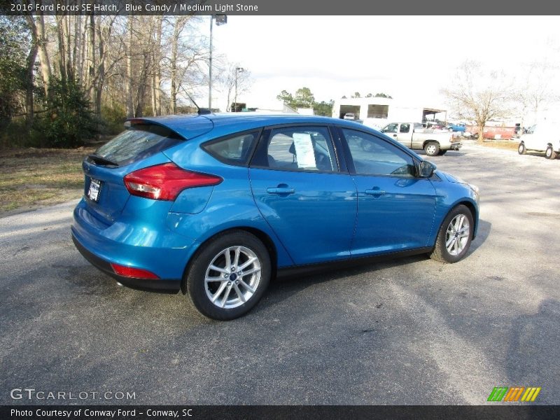 Blue Candy / Medium Light Stone 2016 Ford Focus SE Hatch