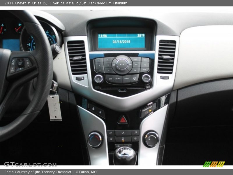 Silver Ice Metallic / Jet Black/Medium Titanium 2011 Chevrolet Cruze LS