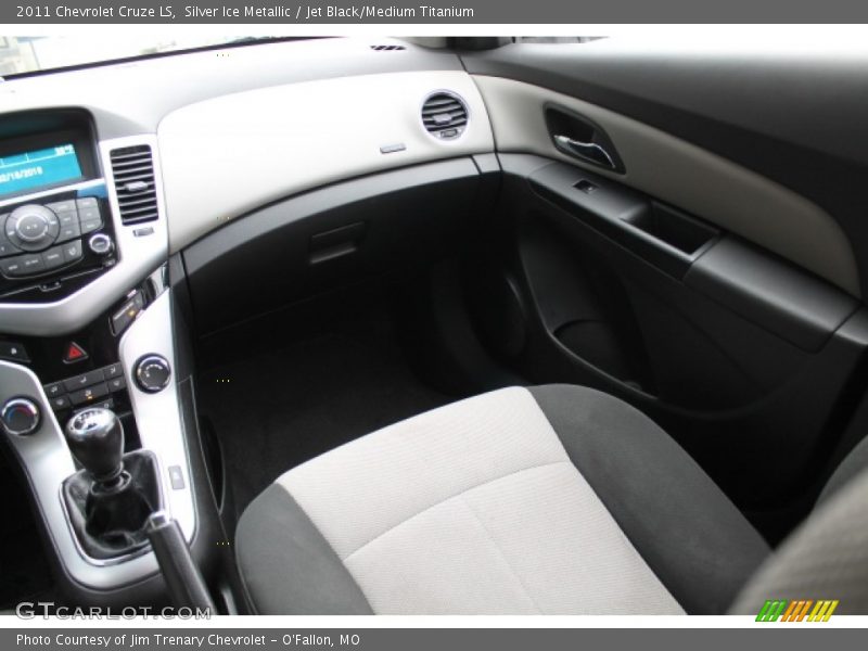 Silver Ice Metallic / Jet Black/Medium Titanium 2011 Chevrolet Cruze LS
