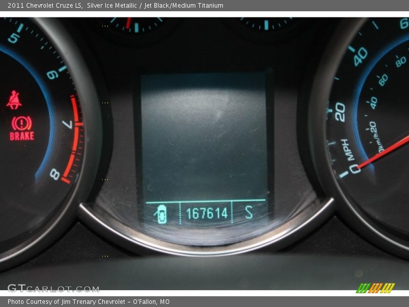Silver Ice Metallic / Jet Black/Medium Titanium 2011 Chevrolet Cruze LS