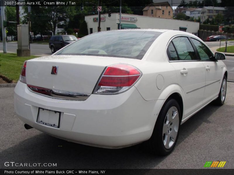 Cream White / Tan 2007 Saturn Aura XE