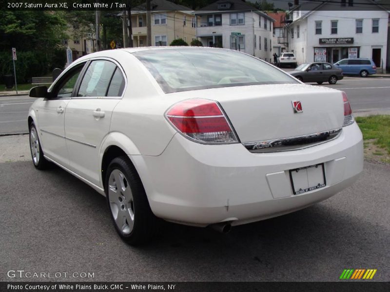 Cream White / Tan 2007 Saturn Aura XE