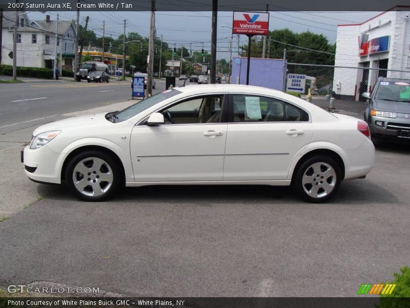 Cream White / Tan 2007 Saturn Aura XE