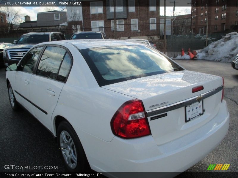 White / Gray 2005 Chevrolet Malibu Sedan