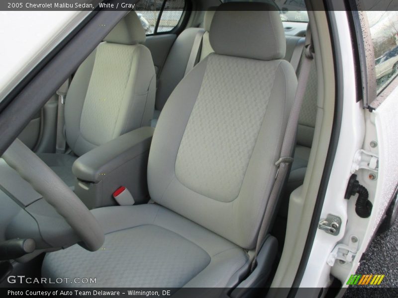 White / Gray 2005 Chevrolet Malibu Sedan