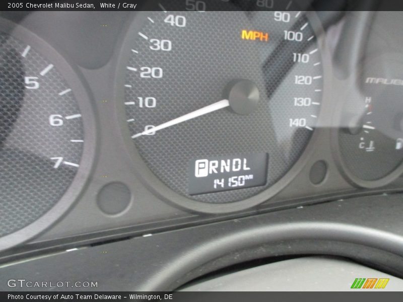 White / Gray 2005 Chevrolet Malibu Sedan