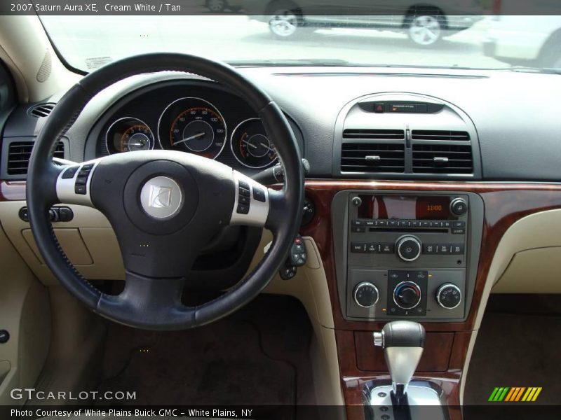 Cream White / Tan 2007 Saturn Aura XE