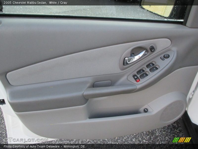 White / Gray 2005 Chevrolet Malibu Sedan