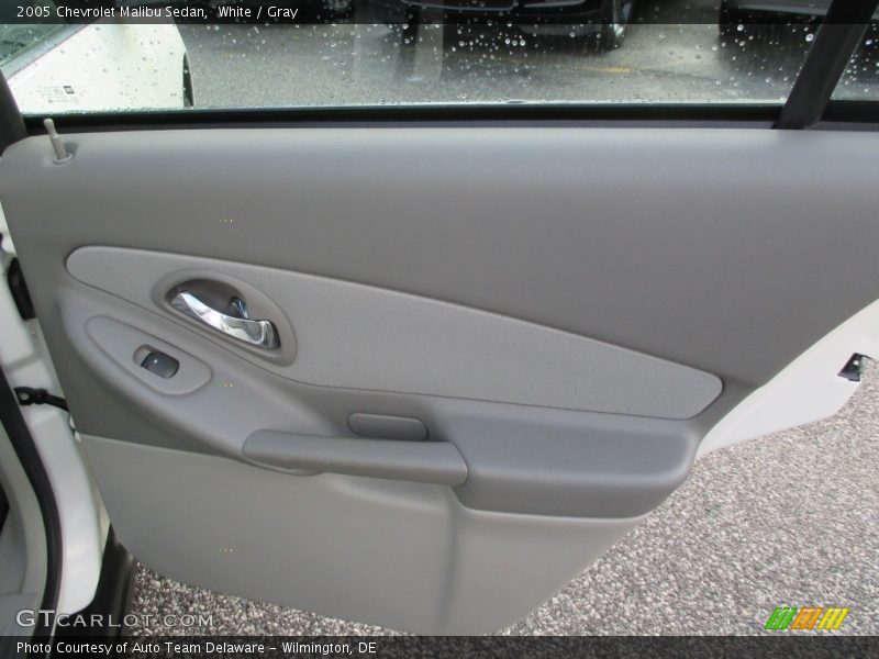 White / Gray 2005 Chevrolet Malibu Sedan