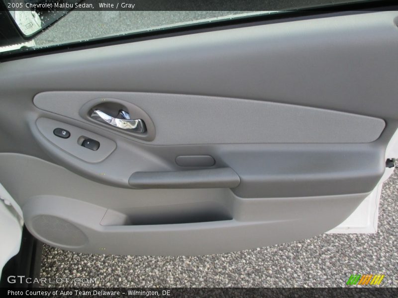White / Gray 2005 Chevrolet Malibu Sedan
