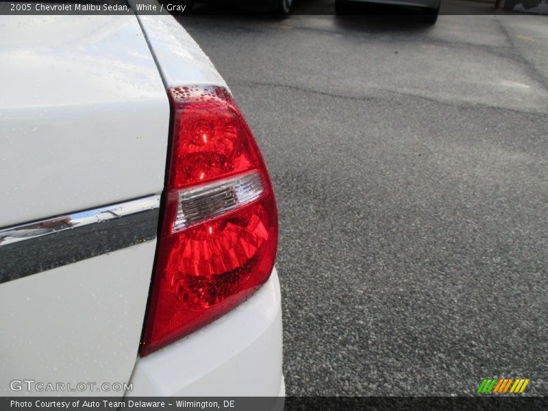White / Gray 2005 Chevrolet Malibu Sedan