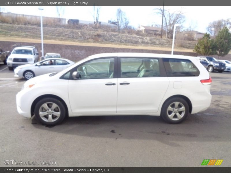 Super White / Light Gray 2013 Toyota Sienna V6
