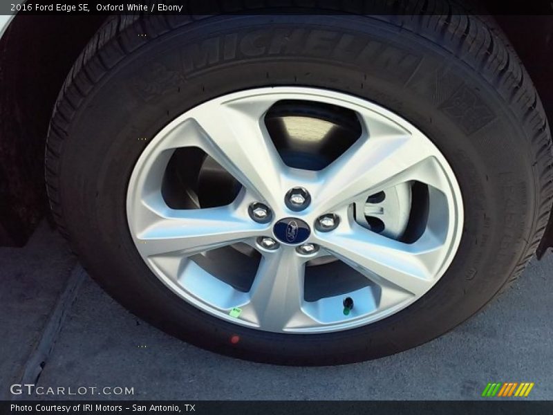 Oxford White / Ebony 2016 Ford Edge SE