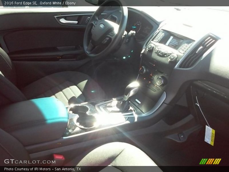 Oxford White / Ebony 2016 Ford Edge SE