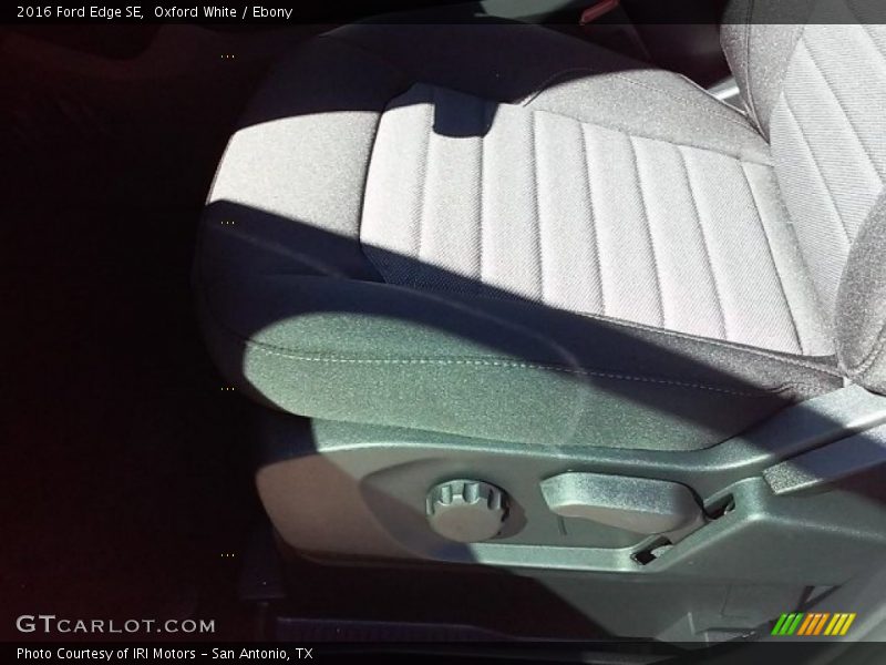 Oxford White / Ebony 2016 Ford Edge SE