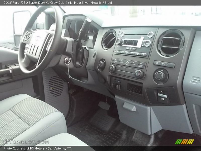Ingot Silver Metallic / Steel 2016 Ford F250 Super Duty XL Crew Cab 4x4