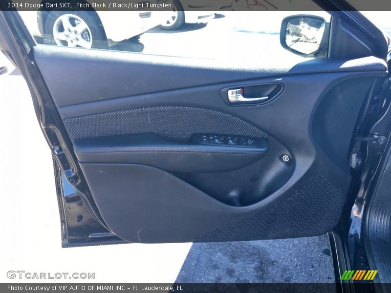 Pitch Black / Black/Light Tungsten 2014 Dodge Dart SXT
