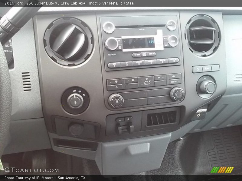 Ingot Silver Metallic / Steel 2016 Ford F250 Super Duty XL Crew Cab 4x4