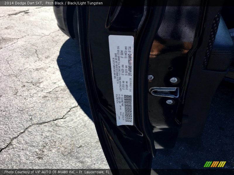 Pitch Black / Black/Light Tungsten 2014 Dodge Dart SXT
