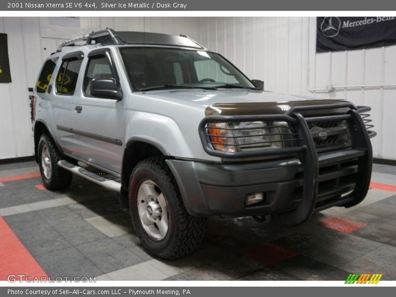 Silver Ice Metallic / Dusk Gray 2001 Nissan Xterra SE V6 4x4