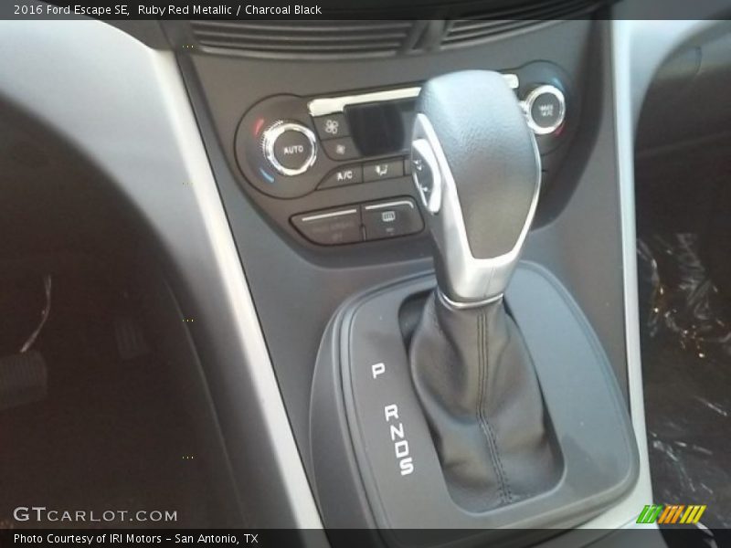 Ruby Red Metallic / Charcoal Black 2016 Ford Escape SE