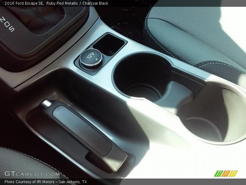 Ruby Red Metallic / Charcoal Black 2016 Ford Escape SE