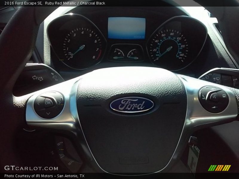 Ruby Red Metallic / Charcoal Black 2016 Ford Escape SE