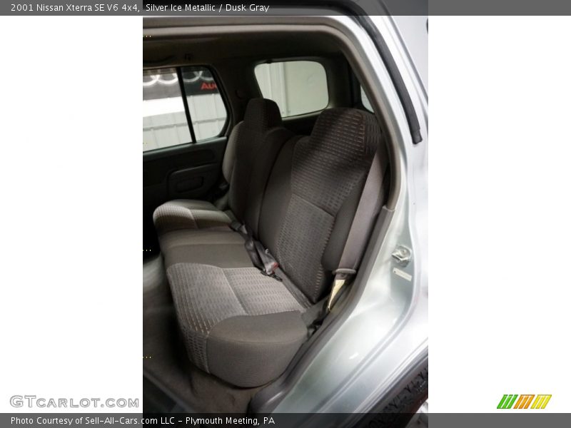 Silver Ice Metallic / Dusk Gray 2001 Nissan Xterra SE V6 4x4