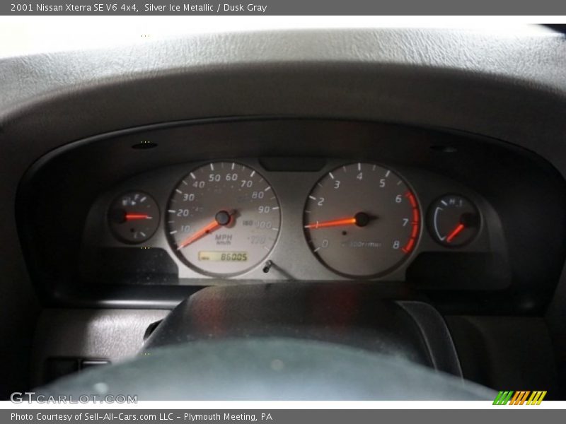 Silver Ice Metallic / Dusk Gray 2001 Nissan Xterra SE V6 4x4