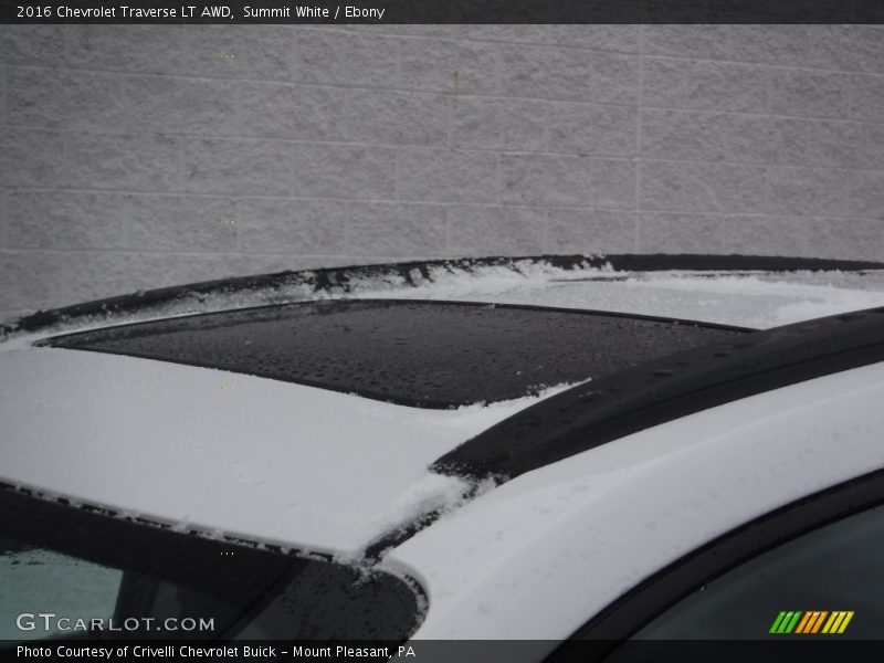 Summit White / Ebony 2016 Chevrolet Traverse LT AWD