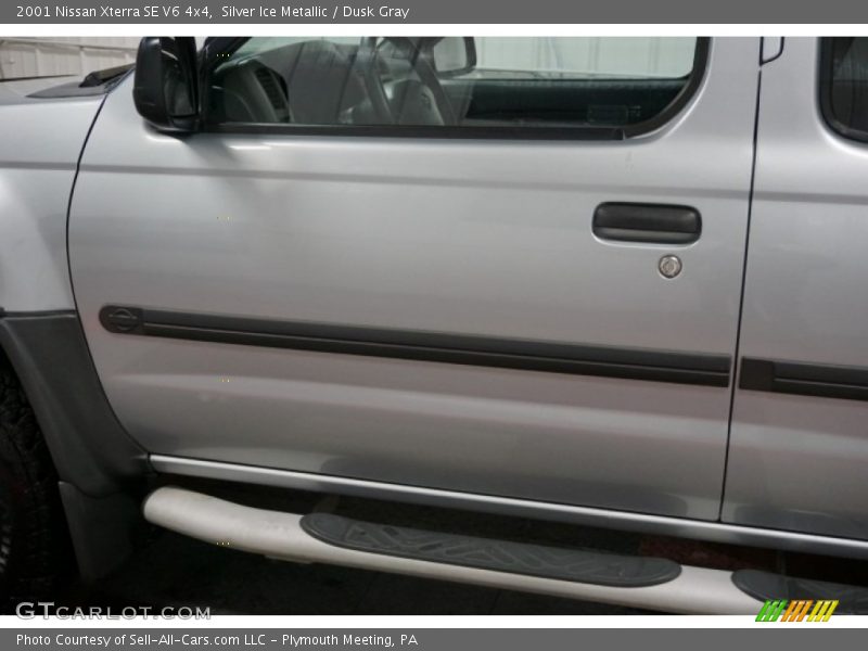 Silver Ice Metallic / Dusk Gray 2001 Nissan Xterra SE V6 4x4